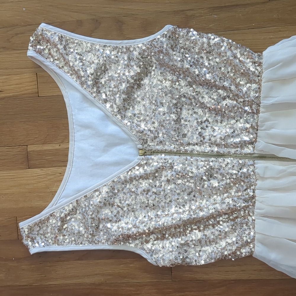 ISSI Dress - Picture 7 of 9